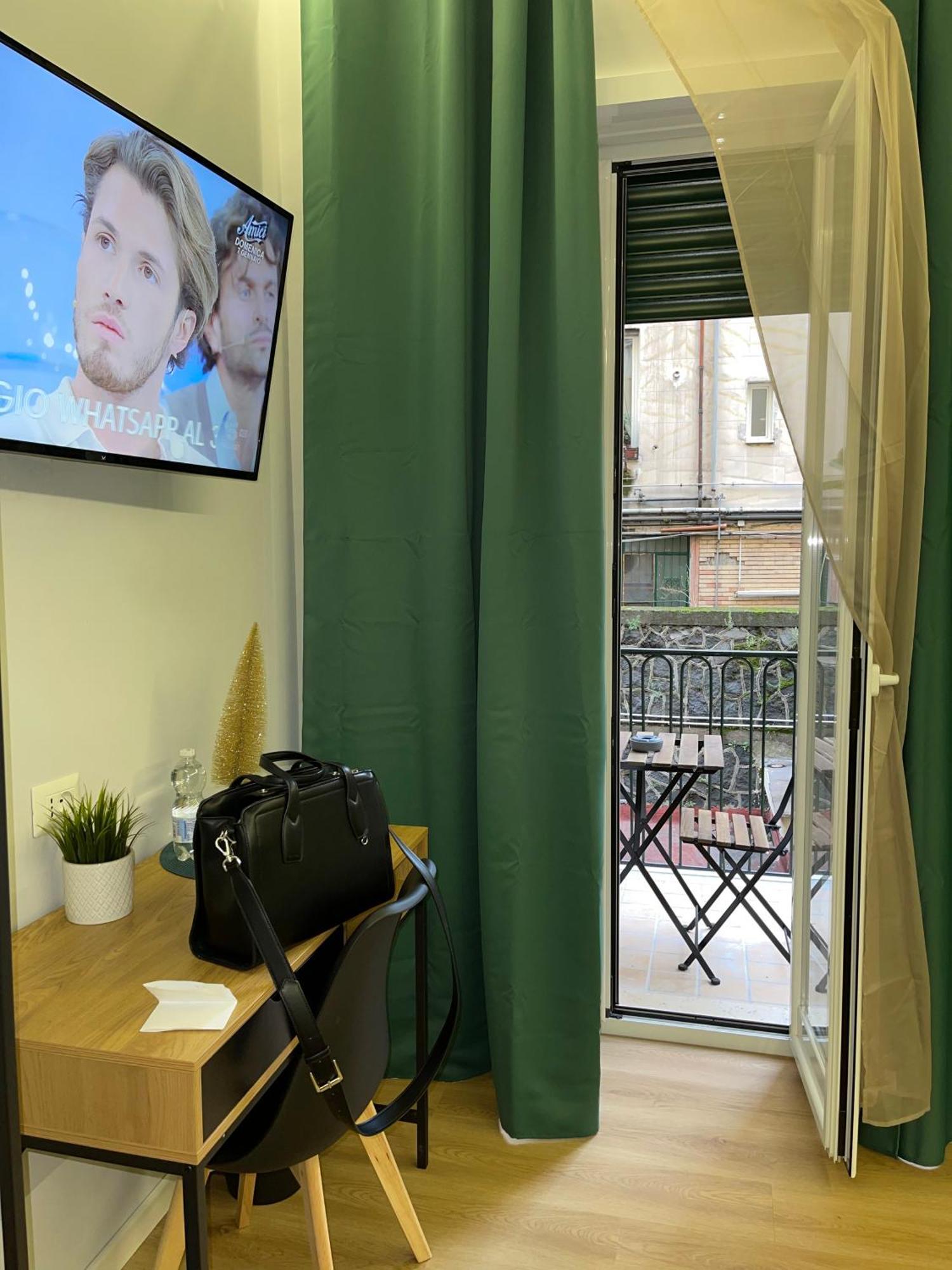Vomero Suite And Deluxe Room B&B Napoli Zewnętrze zdjęcie